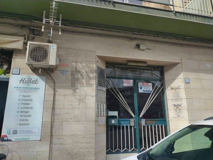 Appartamento con 5 locali in vendita in Viale Dante Alighieri, Centro, Caltagirone