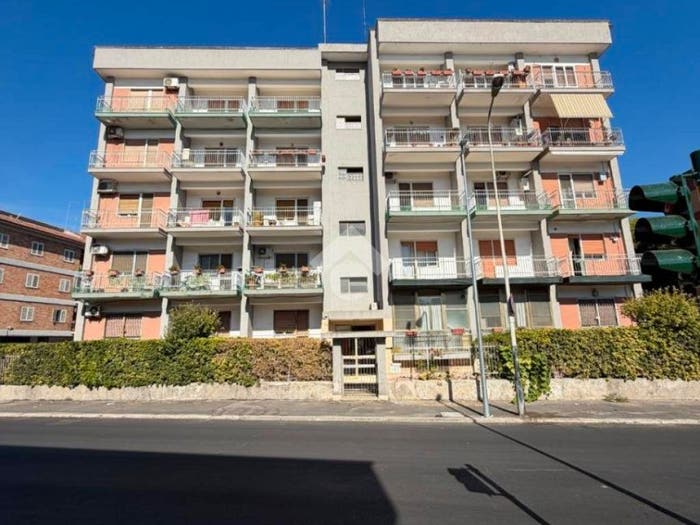 Appartamento trilocale in vendita in Via Lago di Nemi, Taranto Salinella, Taranto