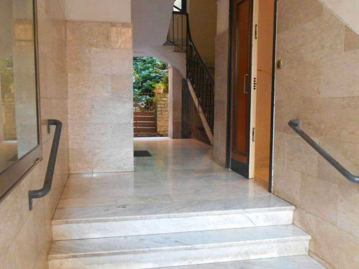 Appartamento trilocale in affitto in Traversa Privata San Severino, Arenella, Napoli