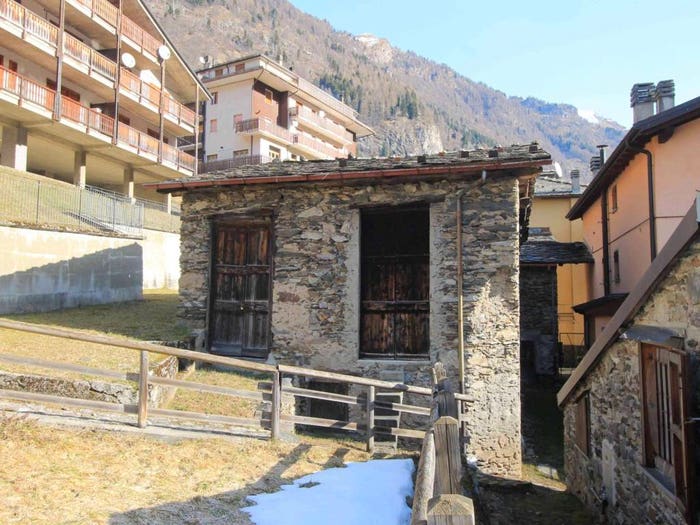 Casa in vendita in Via Fiumenero, Carona