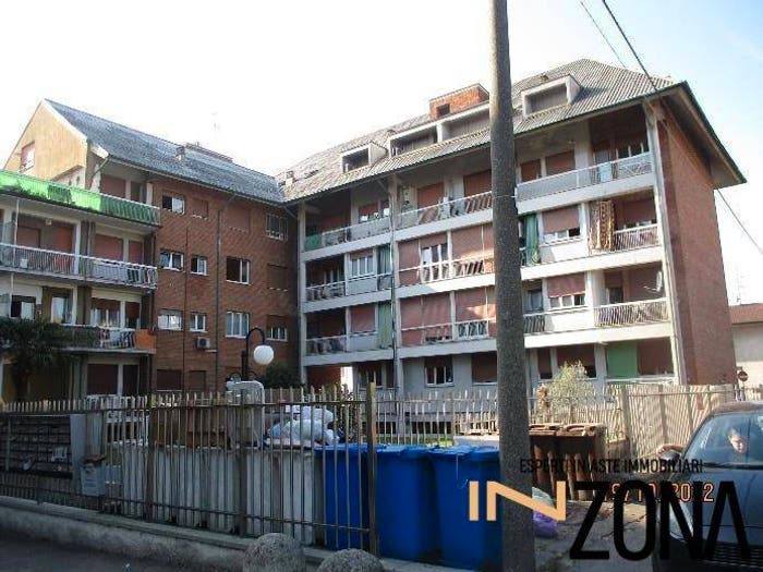 Appartamento quadrilocale in vendita in Via Sardegna, Centro, Limbiate