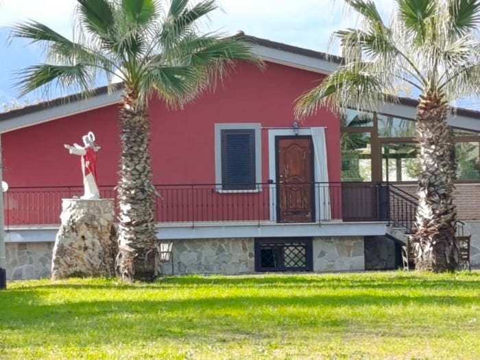 Casa con 6 locali in vendita in Via Torello, Centro, Minturno