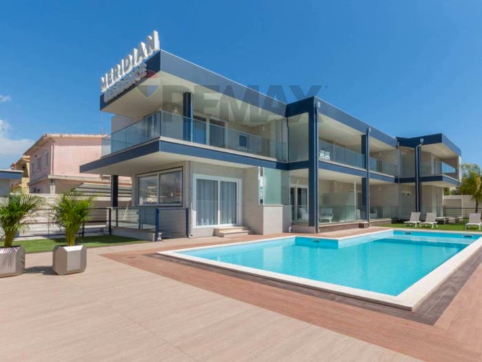 Appartamento trilocale in vendita in Viale Sardegna, Villa San Pietro