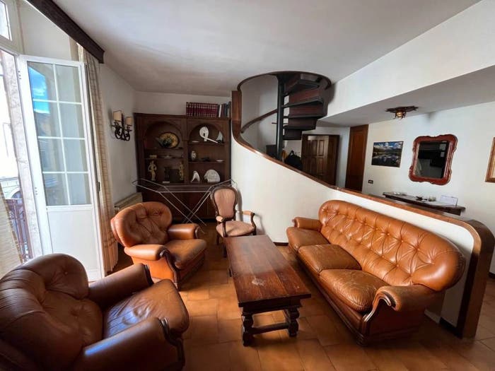 Appartamento con 6 locali in vendita in Via Solferino, Centro, Carrara