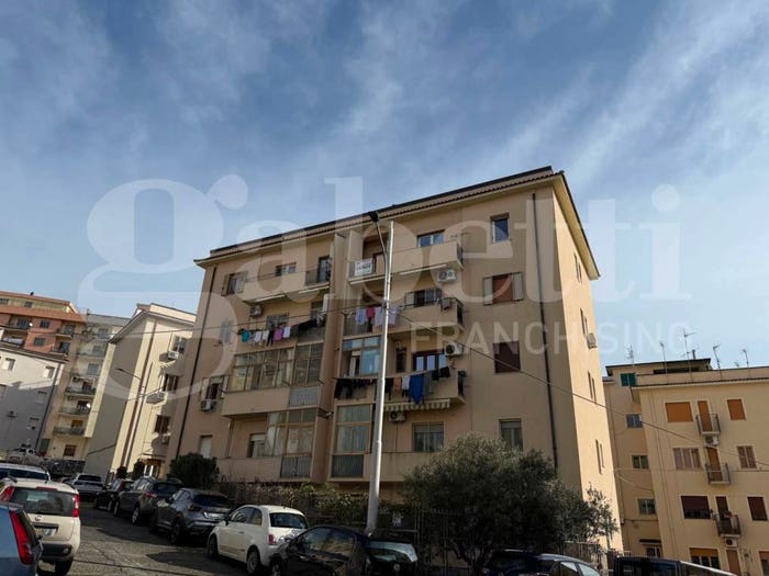 Appartamento con 6 locali in vendita in VIA ANTONIO PURIFICATO, San Leonardo, Catanzaro