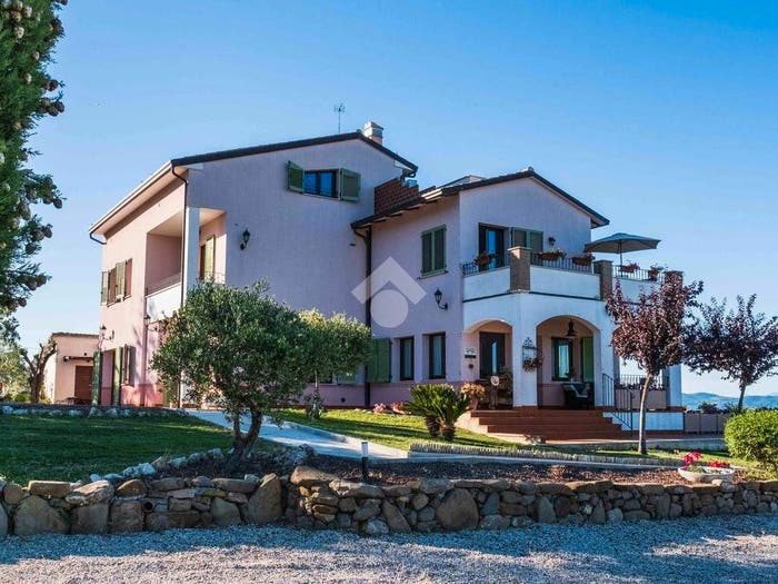 Casa con 6 locali in vendita in Vocabolo Conversino, Cannara