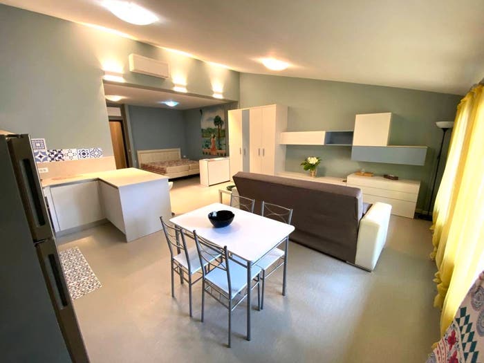 Appartamento monolocale in vendita in Viale Tommaso dal Molin, Centro Storico, Desenzano del Garda
