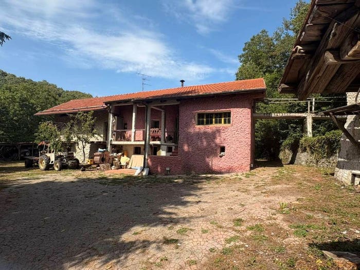Casa con 6 locali in vendita in Via Repiano, Pontinvrea