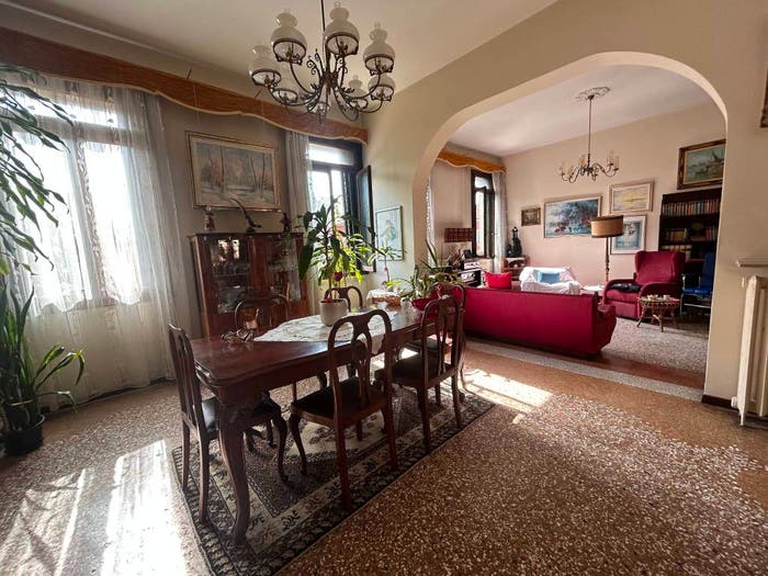 Appartamento con 6 locali in vendita in Dorsoduro San Barnaba, Venezia