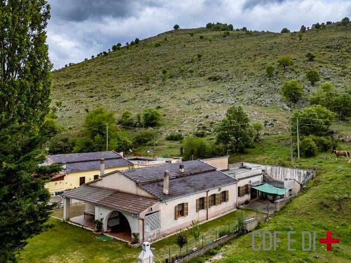 Casa quadrilocale in vendita in Via Cicolana, Magliano De'Marsi, Magliano de' Marsi