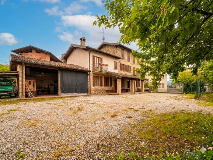 Casa con 6 locali in vendita in Canavera, Colli Verdi