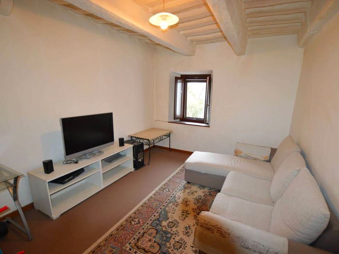 Appartamento quadrilocale in vendita in Via Pietro Mascagni, Strada, Cingoli
