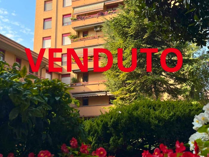 Appartamento trilocale in vendita in Via Enrico Fermi, Corsico