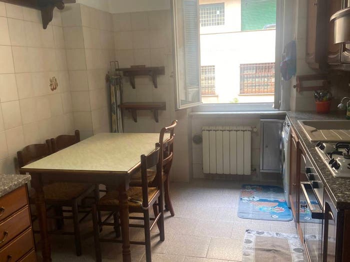 Appartamento bilocale in vendita in Piazza Galileo Ferraris, Marassi, Genova