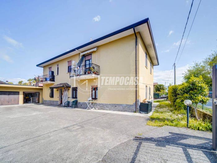 Appartamento trilocale in vendita in Via V Veneto, Centro, Biandronno