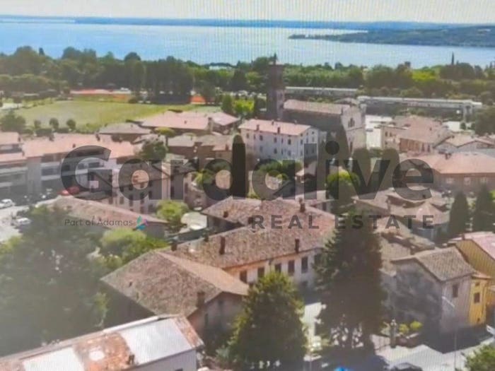 Appartamento con 6 locali in vendita in Via Antonio Gramsci, Centro, Padenghe sul Garda