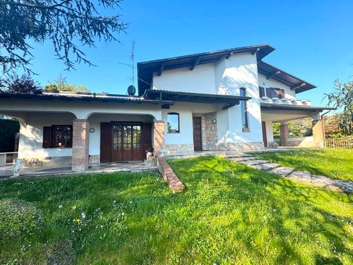 Casa con 6 locali in vendita in Viale Giacomo Puccini, Salice Terme, Godiasco Salice Terme