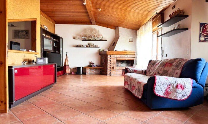 Casa trilocale in vendita in Via Niviano Di Sotto, Centro, Lugagnano Val d'Arda