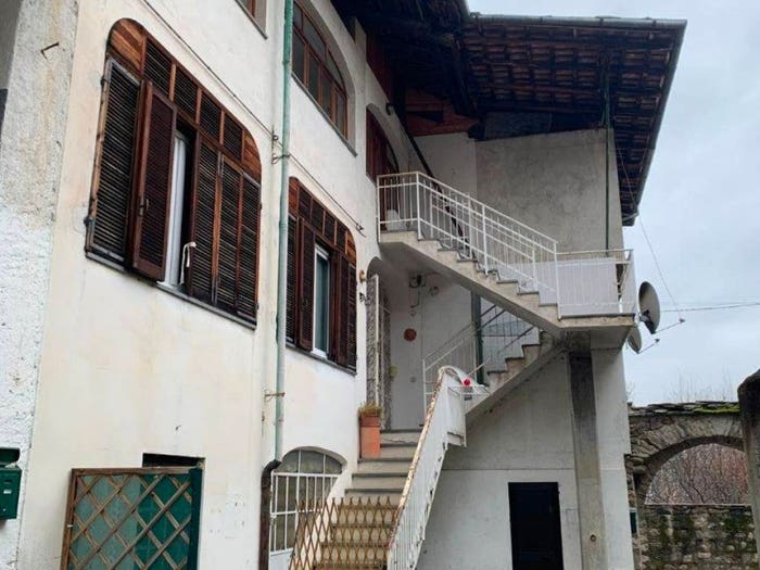 Appartamento quadrilocale in vendita in Via Giuseppe Garibaldi, Quassolo