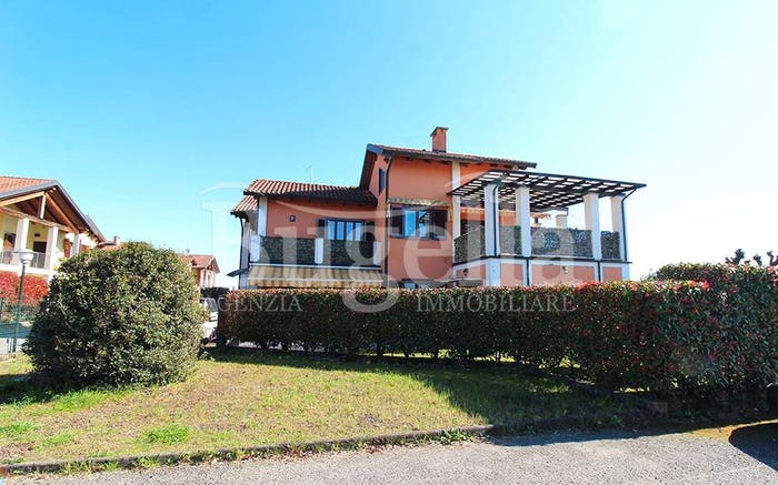 Appartamento quadrilocale in vendita in Via Monte Bianco, Vergnasco, Cerrione