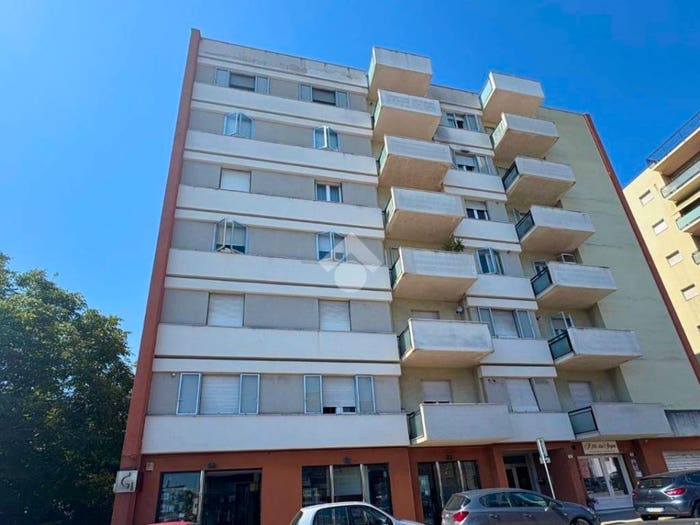 Appartamento trilocale in vendita in Via Tenna, Torrette, Ancona