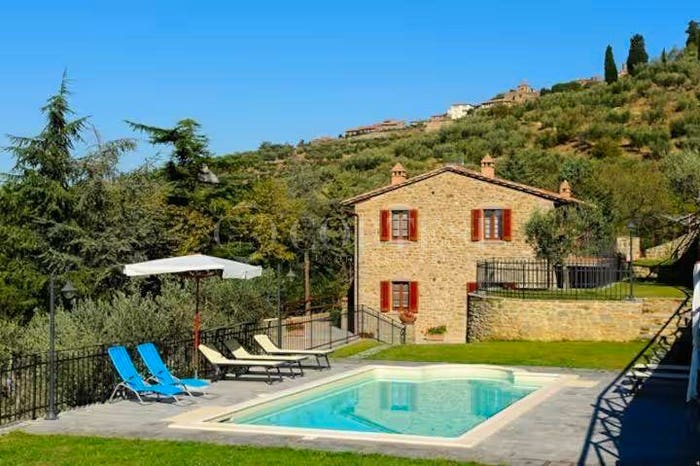 Casa quadrilocale in vendita in Case Sparse Palazzone, Cortona