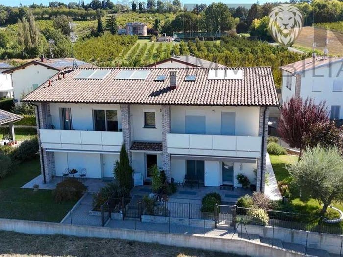 Casa con 6 locali in vendita in VIALE MICHELANGELO, Mulino, Savignano sul Panaro