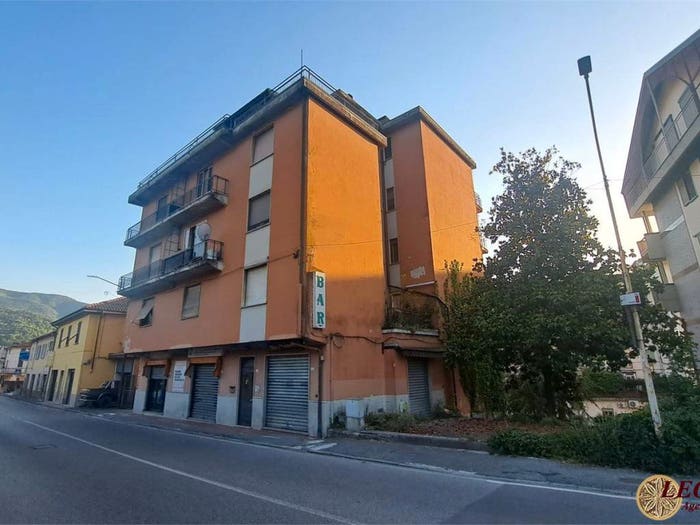 Appartamento con 6 locali in vendita in Via Nazionale, Centro, Aulla
