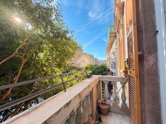 Appartamento quadrilocale in vendita in Via GB D'Albertis, San Fruttuoso, Genova
