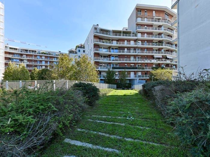 Appartamento trilocale in vendita in Via Caravaggio, Segrate Centro, Segrate
