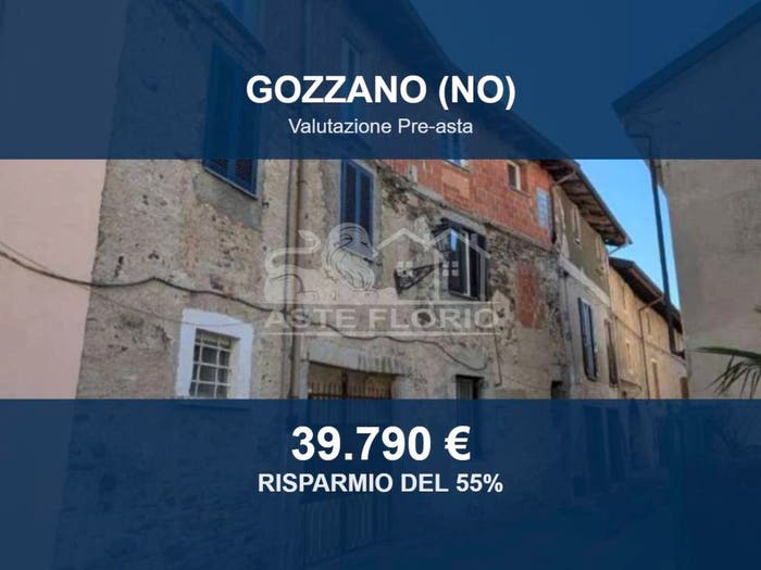 Appartamento con 5 locali in vendita in via Giuseppe Garibaldi, Centro, Gozzano