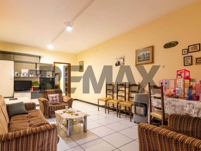 Appartamento con 5 locali in vendita in Via Vittorio de Sica, Centro, Comiso