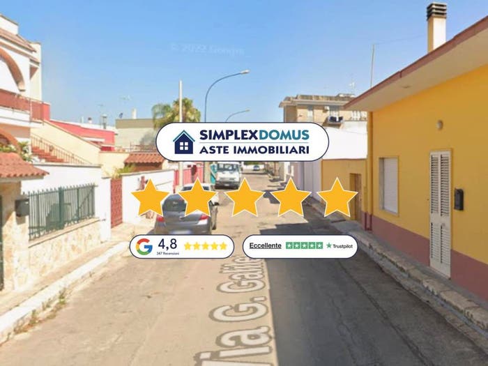 Appartamento quadrilocale in vendita in Via Galileo Galilei, Squinzano