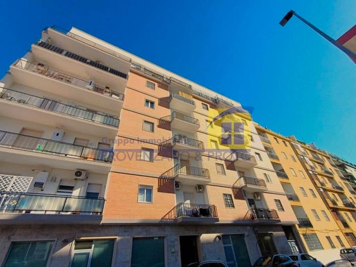 Appartamento quadrilocale in vendita in Via Fratelli Cervi, Commenda, Brindisi