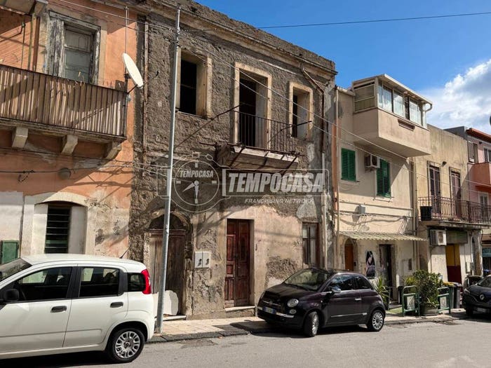 Appartamento quadrilocale in vendita in Via comunale vill santa lucia sopra contesse, Santa Lucia San Filippo, Messina