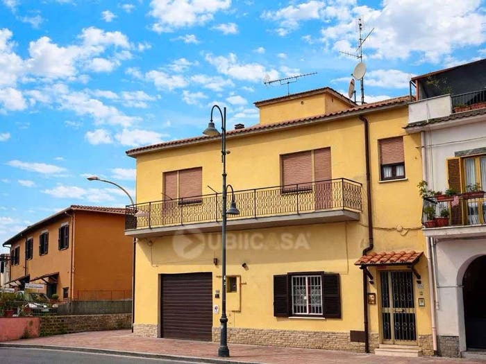Casa quadrilocale in vendita in Via Roma, Centro, Lariano