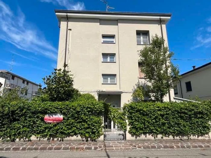 Casa con 6 locali in vendita in VIA MORGARI, Cibeno, Carpi
