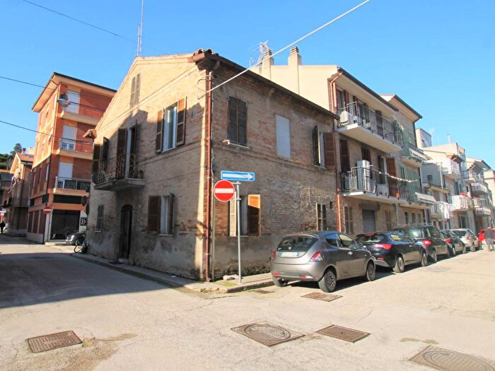 Casa con 5 locali in vendita in Porto San Giorgio