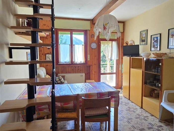Appartamento quadrilocale in vendita in Centro, Montecreto