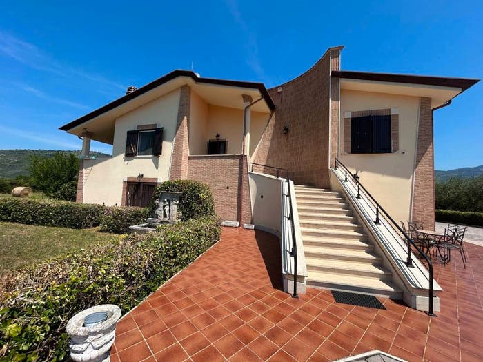 Casa quadrilocale in vendita in Priverno