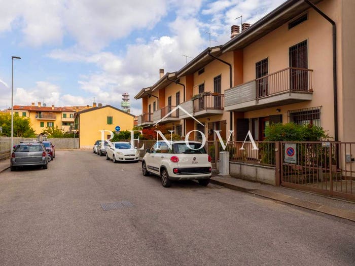Casa con 6 locali in vendita in via Andrea D'Angeli, San Michele Extra, Verona