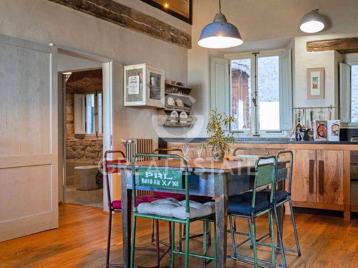 Appartamento con 6 locali in vendita in Via Fiume, Campiglia D'orcia, Castiglione d'Orcia
