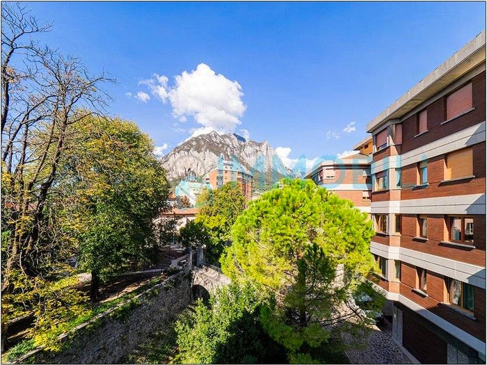 Appartamento trilocale in vendita in VIA VOLTA, Centro, Lecco