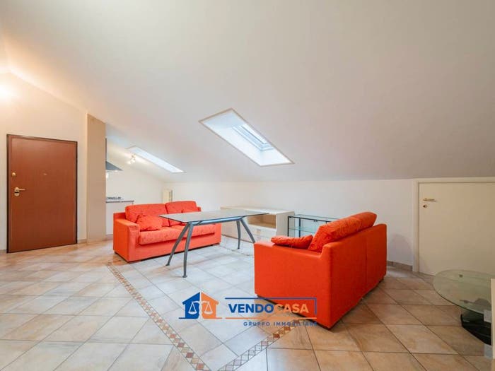 Casa bilocale in vendita in Piazza Mercato, Centro, Carrù