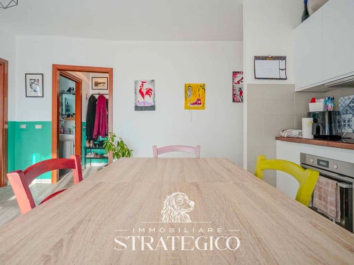Appartamento trilocale in vendita in Via Giugno, Centro, Arona