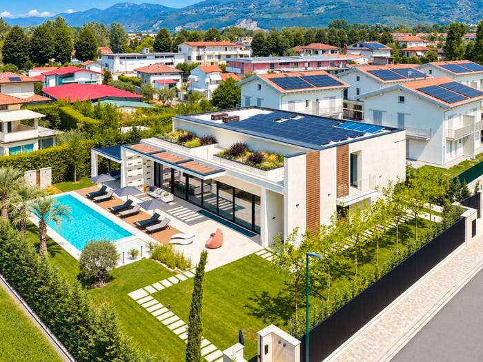 Casa con 6 locali in vendita in Via della Barbiera, Roma Imperiale, Forte dei Marmi