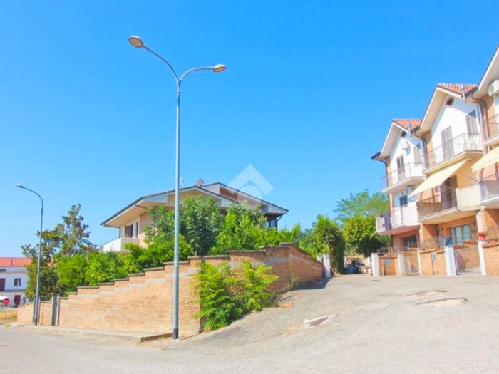 Casa trilocale in vendita in VIA ARCHIMEDE, San Martino in Pensilis