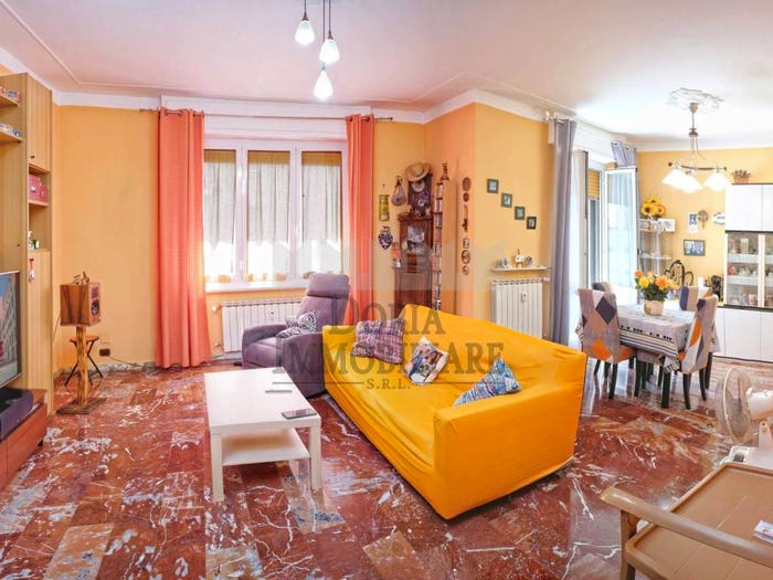 Appartamento con 5 locali in vendita in Via Giulio Tanini, Borgoratti, Genova