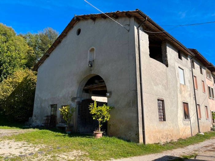 Casa quadrilocale in vendita in Via Biasi, Muzzolon, Cornedo Vicentino