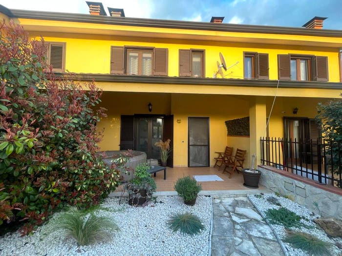 Casa quadrilocale in vendita in Viale Cavour, Pastenelle Pacitti Sprumaro, Cervaro